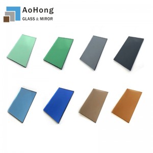 لون زجاج العوامة