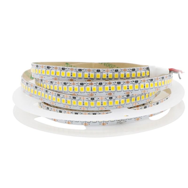 جودة عالية 240LED للمتر Smd 2835 أضواء LED مرنة عالية السطوع 12v LED