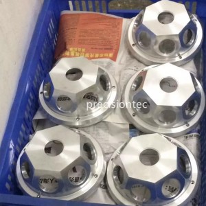 صنع وفقا لطلب الز ّبون سيارة