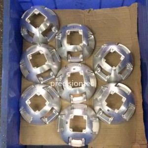 صنع وفقا لطلب الز ّبون سيارة