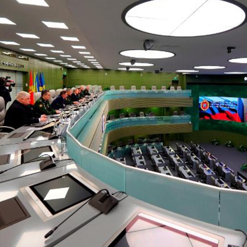 روسيا \ \ \ ''invulnerable قذيفة نووية جاهزة للنشر، ويقول بوتين