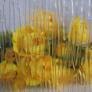 واضح وملون الزجاج الملون