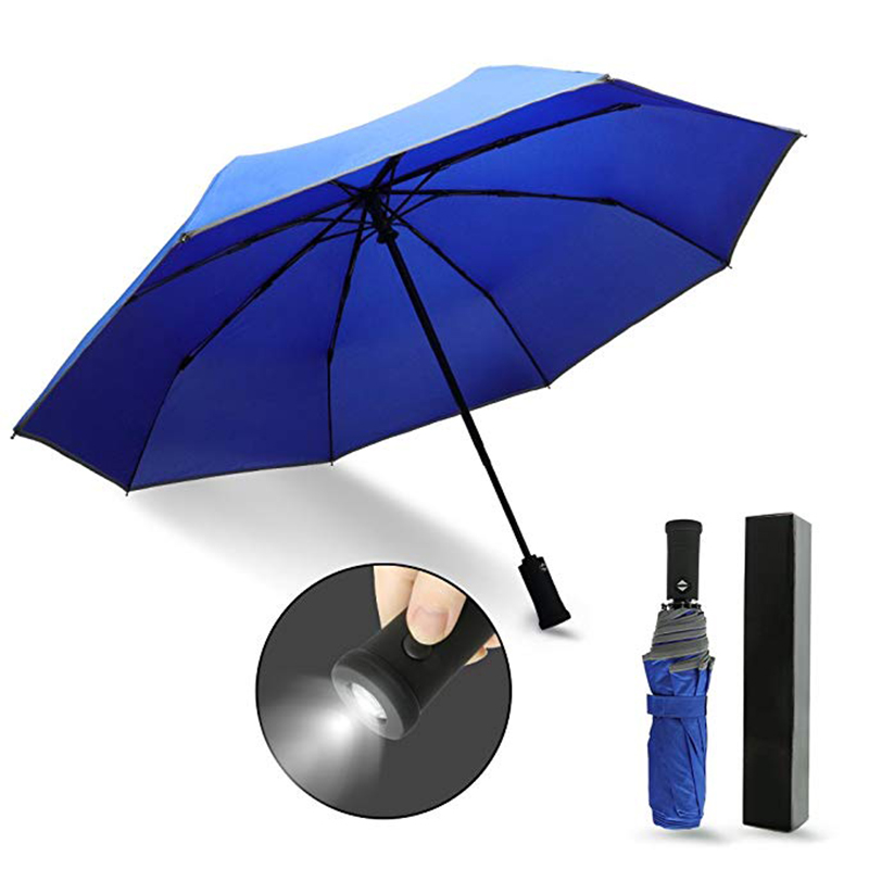 مظلة اختراع تكنولوجيا الفتح التلقائي والقفل التلقائي 3 قابلة للطي مع مقبض الشعلة