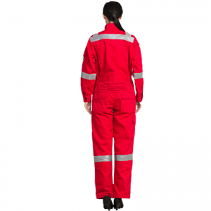 يجب تخصيص ملابس عمال ، وليس شراؤها