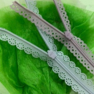 سستة غير مرئية مع الشريط الدانتيل منقوشة 12