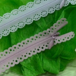 سستة غير مرئية مع الشريط الدانتيل منقوشة 12