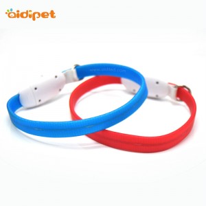 ماء USB شحن طوق مع سيليكون أدى طوق الكلب