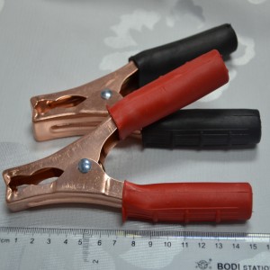 B01 البطاريات المشابك