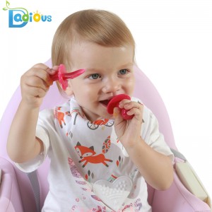 First Training Perfect Self Feeding Baby Utensil Short Baby Fork Anti-Choke Training Fork and Spoon Set