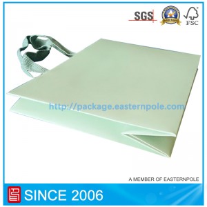 حقيبة ورقة الراقية مع أسفل مقلوب