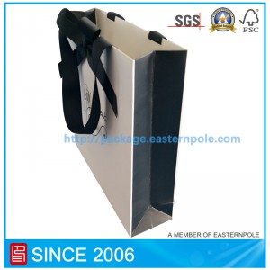 حقيبة ورقة هدية أنيقة مع تصميم مخصص