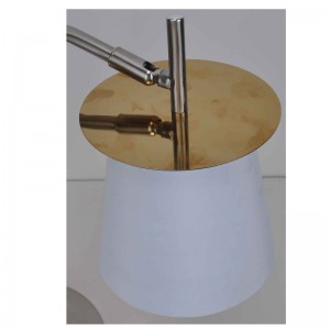 مصباح طاولة بغطاء قماش وورقة زينة