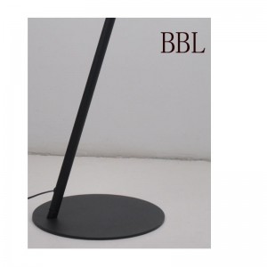 مصباح أرضي LED مع غطاء معدني