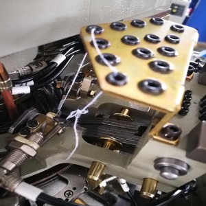 الصين المورد بالجملة حالة جديدة سعر المصنع جودة عالية كامل الكمبيوتر آلة الجوارب