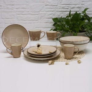 مجموعة عشاء السيراميك بسيطة