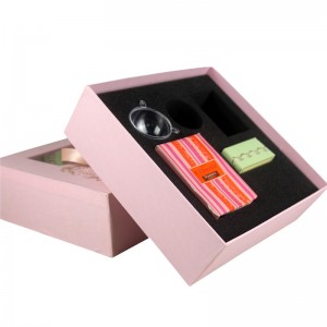 صندوق حمل الأناقة يعرض مجموعة كاملة من هدايا الشاي مع صندوق هدايا اليد