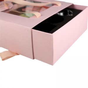 صندوق حمل الأناقة يعرض مجموعة كاملة من هدايا الشاي مع صندوق هدايا اليد