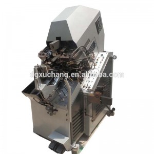 تستخدم CERIM K73 K78 آلة دائمة لأحذية القدم من إيطاليا