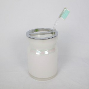 مجموعة الحمام الزجاجي اللامع الساطع