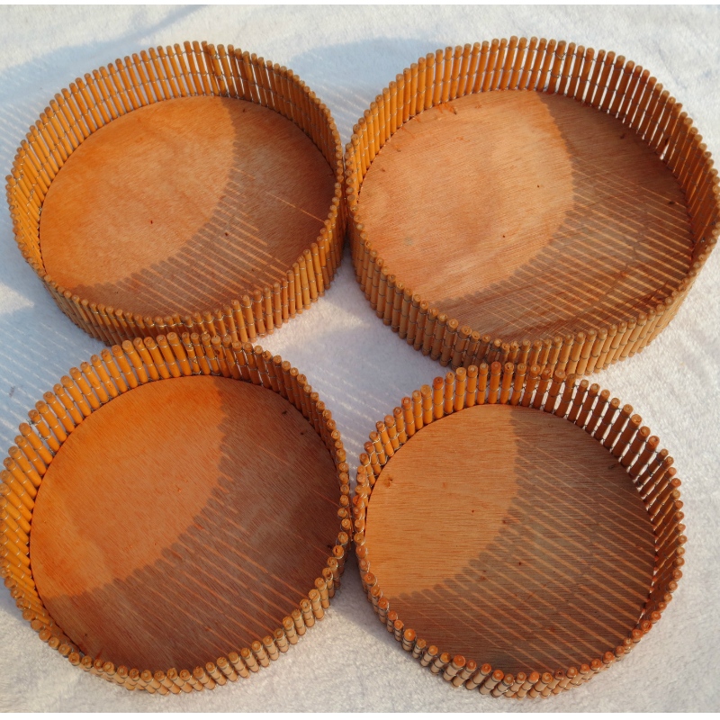 سلة فواكه مجففة