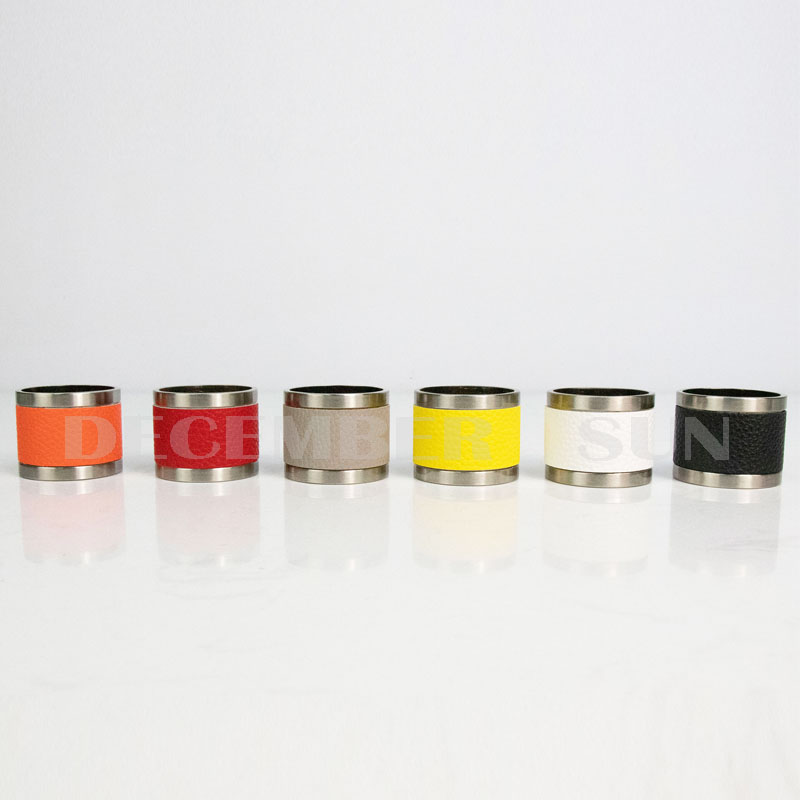 جميل لون المعدن وخاتم منديل من الجلد