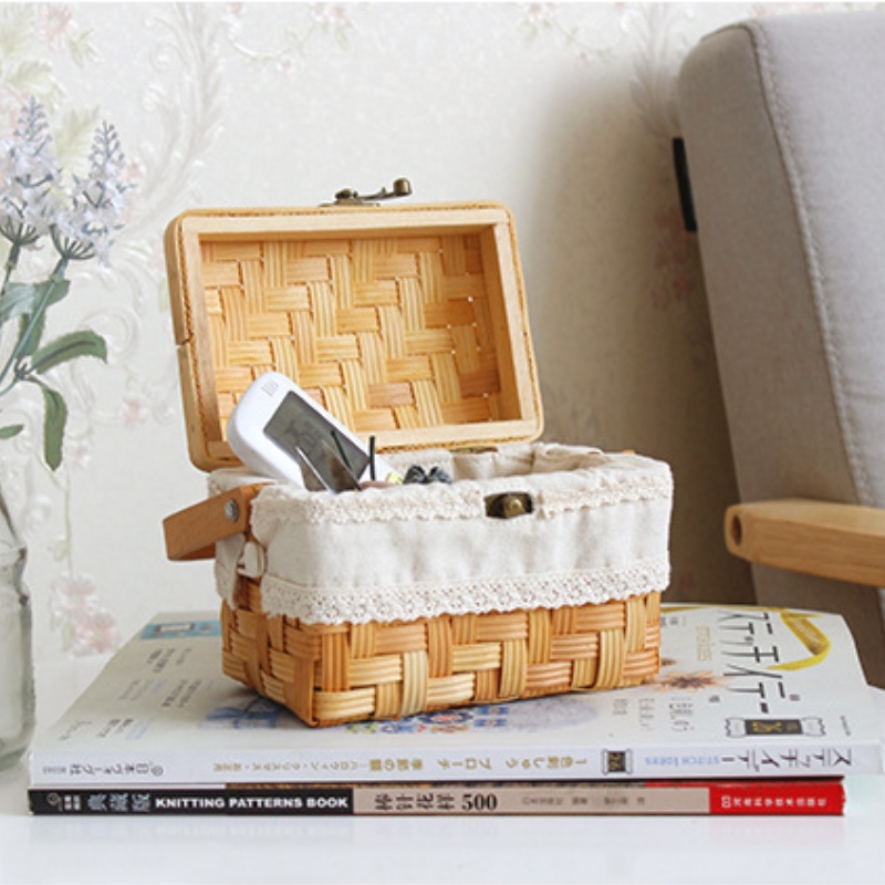 سلة خشبية مع غطاء