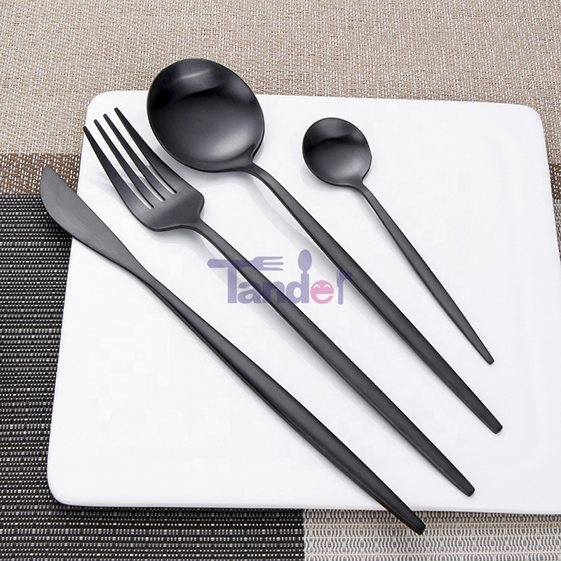 أدوات المائدة الحديثة التي يمكن إعادة استخدامها والتيتانيوم الأسود لون أدوات المائدة مطعم ، مجموعة أدوات المائدة المعدنية السوداء غير اللامعة