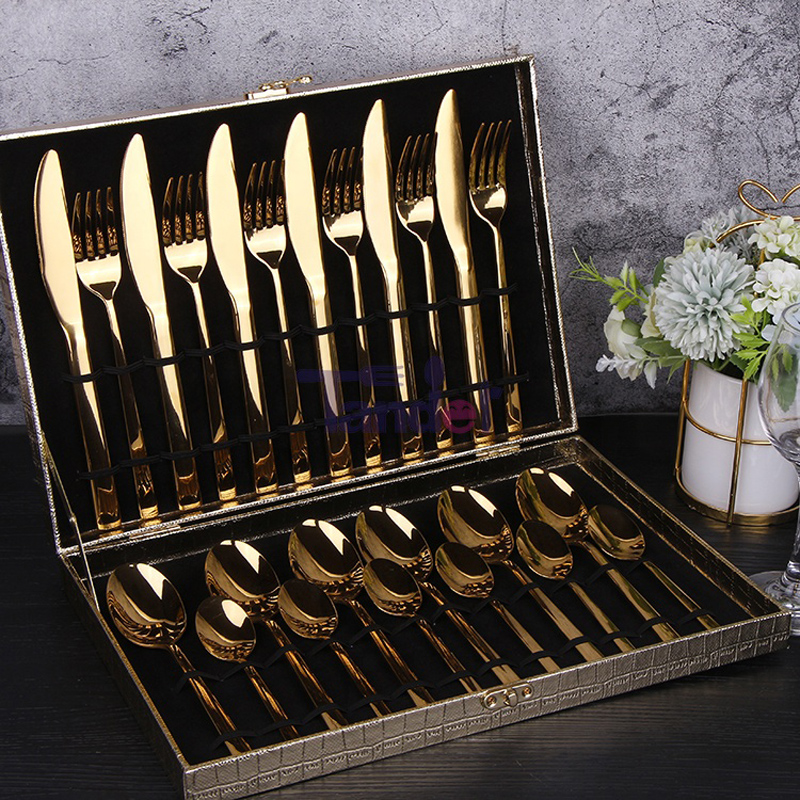 سكين ملعقة شوكة مجموعة أدوات المائدة الذهبية الرائعة المعدن الفولاذ المقاوم للصدأ فندق 24pcs مجموعة أدوات المائدة مع القضية
