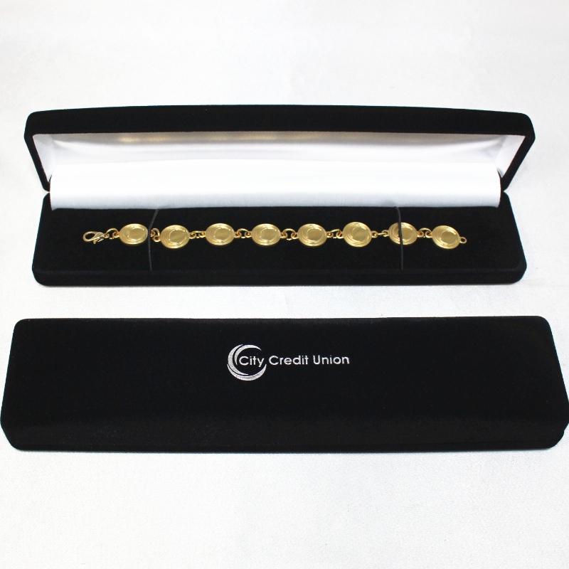 D-11 صندوق مخمل أسود مخصص بالجملة للشارة والقلادة