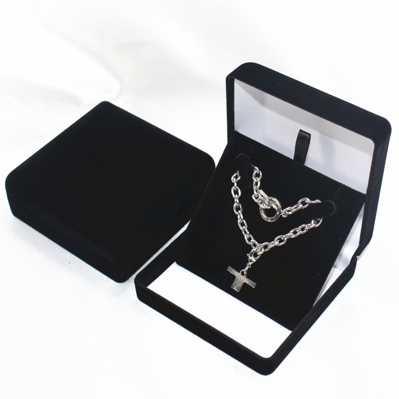 العنصر D-33 علبة دائرية مخملية الشكل للميدالية والعملات المعدنية والشارات ، مم. 90 * 90 * 39 ملم ، الأوزان حوالي 78 جرام