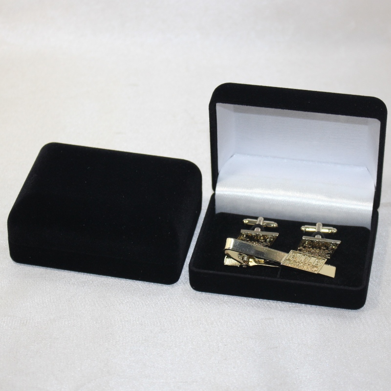 البند D-45 أزرار أكمام ، وربطة عنق كليب أو ميدالية ، عملة معدنية وشارة مربع المخملية الدائرية ، ممالألوان ، الألوان ، الألوان ، الأل...