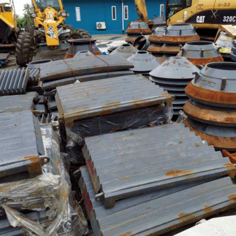 20190114 ناكاياما اليابانية RC4228 SK3624 ، NSC200 ، NCC40H ، NCCH42H ، NCC45H ، SR120C كسارة أجزاء إلى كمبوديا