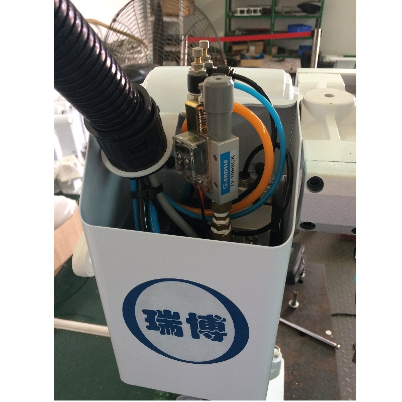 مصنع الصناعية شعاعي سوينغ ذراع الروبوت حقن صب الروبوت مناور