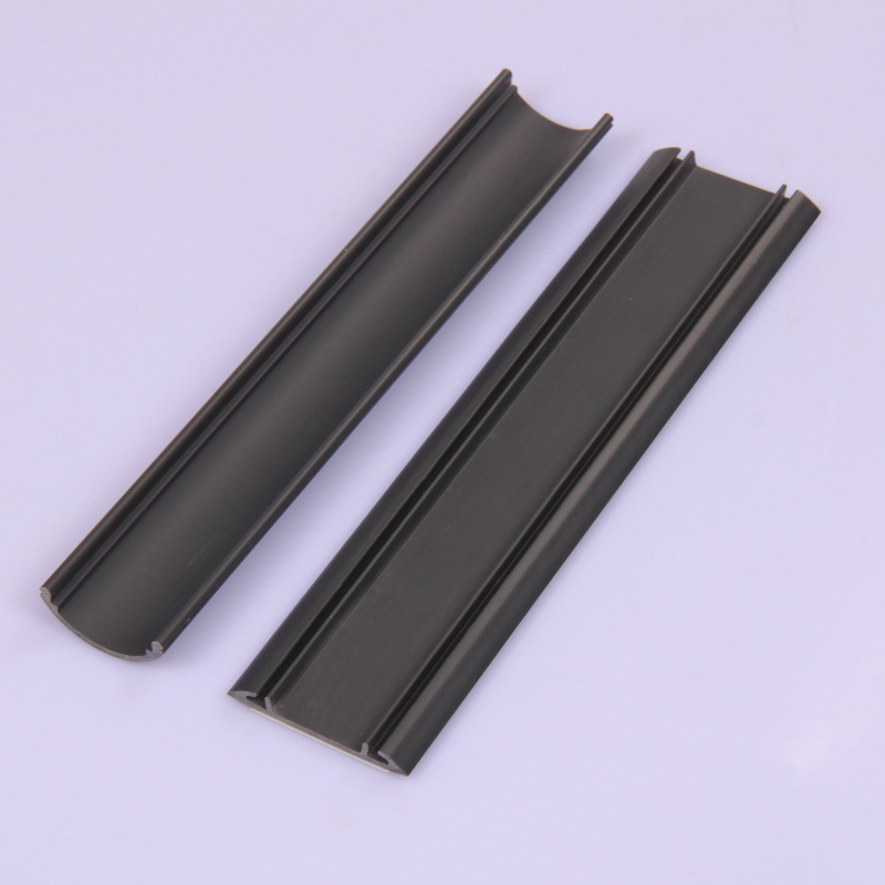 الأبحاث المتعلقة ب بولي كلوريد الفينيل تغطية الأسلاك الكهربائية