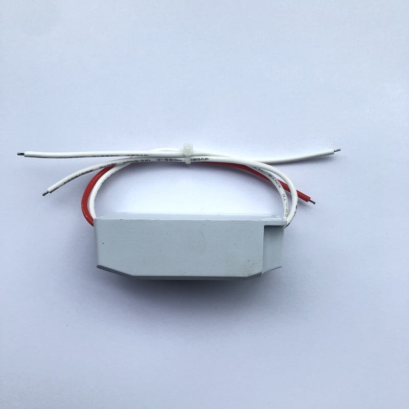 6W 12V مقاوم للماء قذيفة من البلاستيك التبديل امدادات الطاقة منخفضة الطاقة ينظم سائق LED بلاستيك مقاوم للماء