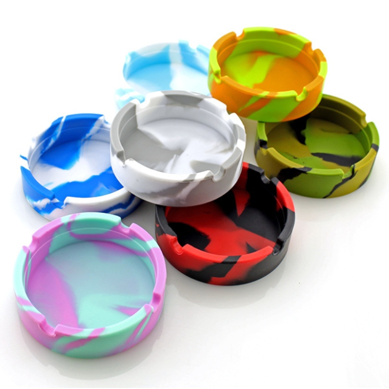 منفضة سجائر دائرية مموهة