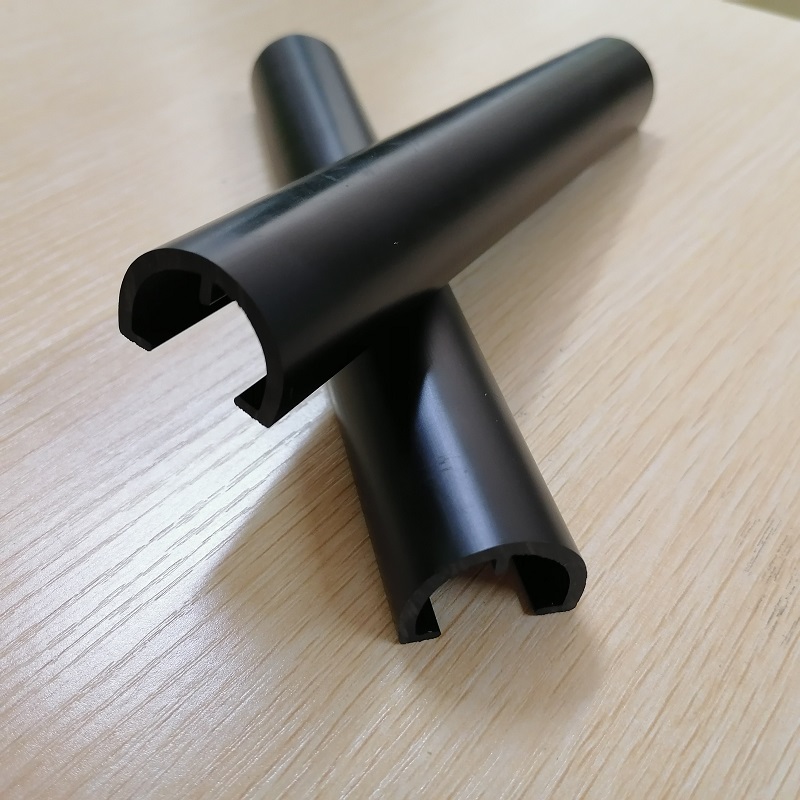 مصنع مخصص للحريق PVC المانع للحريق قناة C لشريط تقليم الحماية من المورد الصيني