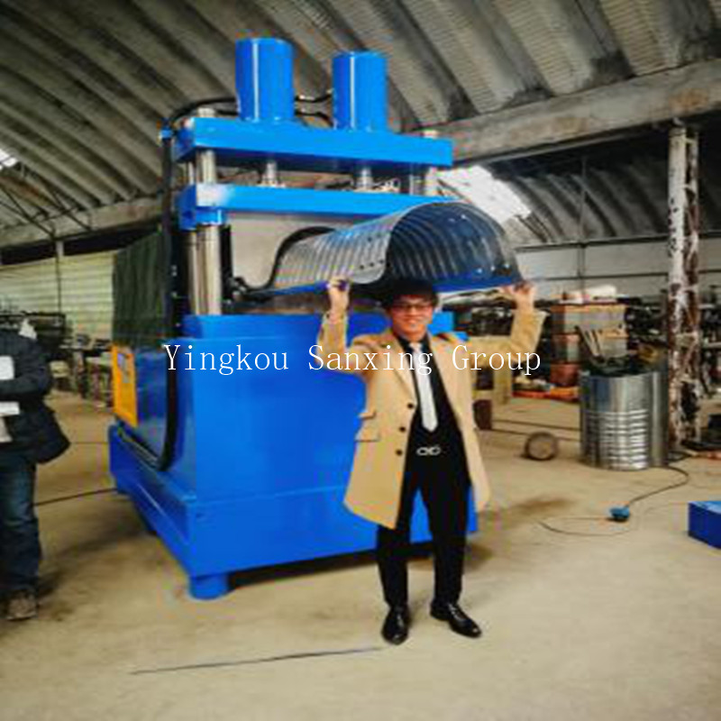 كبيرة تمتد آلات البناء العسكري بدون شعاع