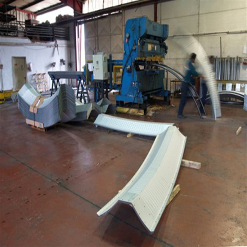 خط إنتاج البناء متعدد الأشكال بدون عارضة