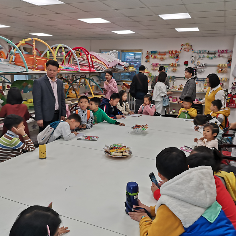 تون طفل أفخم لعبة التدريب