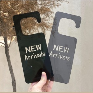 tmj-pp-539 مخصصة الاكريليك عرض العلامة التجارية الخفيفة الفاخرة الملابس متجر الديكور السعر لافتات الإعلان الإبداعية عرض موقف