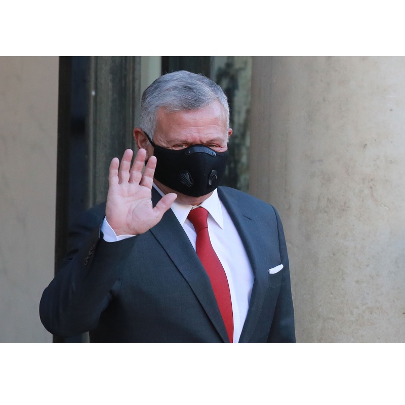 ملك الأردن عبدالله تطعيم ضد الفيروس التاجي