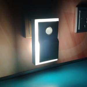 استشعار ضوء الليل M004Y