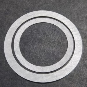 ورق عازل مقاوم للهب ومقاوم للدموع ورق أراميد أبيض DMD درجة حرارة عالية ورق عازل مستدير معالجة مخصصة 0.15 مم