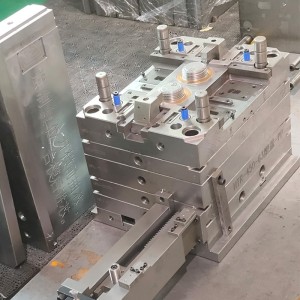 المنتجات الطبية البلاستيكية المهنية الغطاء الطبي صنع قوالب حقن البلاستيك