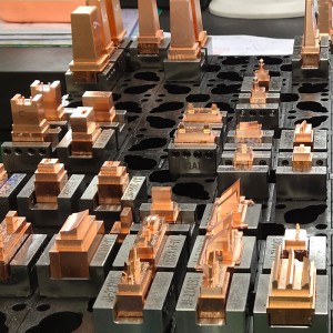 المنتجات الطبية البلاستيكية المهنية الغطاء الطبي صنع قوالب حقن البلاستيك