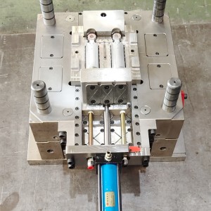 الصين الصانع الدقة جزء من البلاستيك حقن صب خدمات النماذج