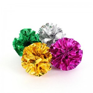 القط القصدير الكرة