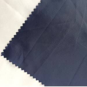 البوليستر المعاد تدويرها