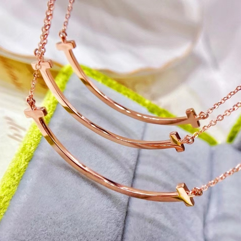 7 أسباب لبدء شراء المجوهرات الفضية الاسترليني